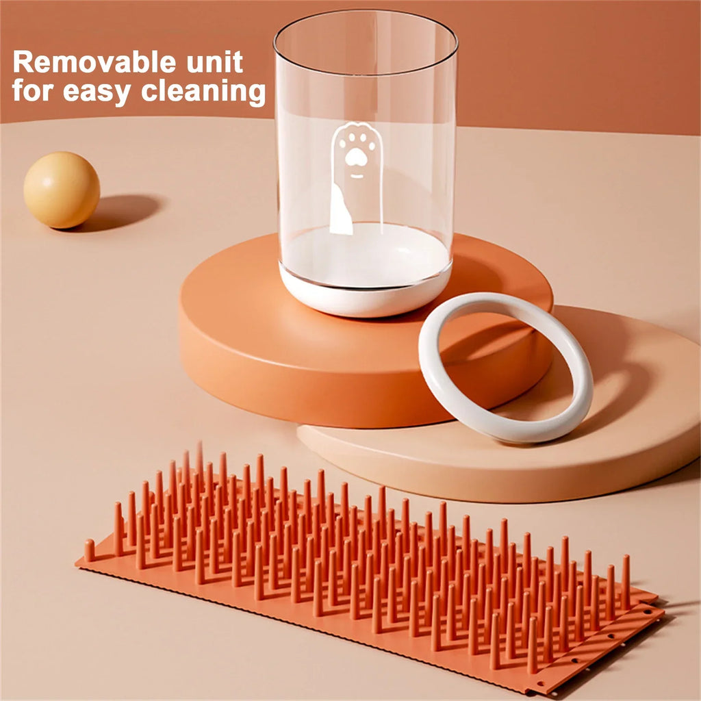 Gobelet nettoyant compact pour pattes